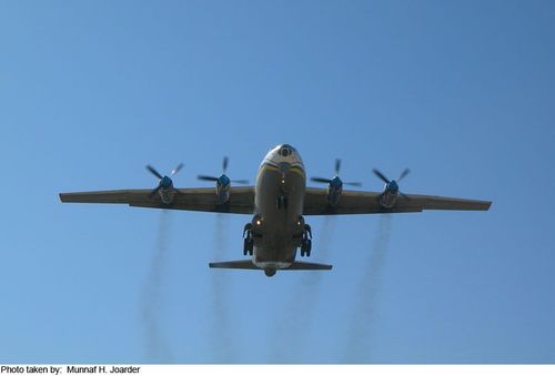 Antonov An-12 Cub - photo 2