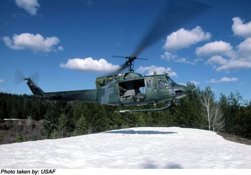 Bell UH-1 Huey - photo 2