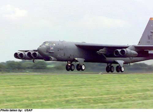 Boeing B-52H Stratofortress - photo 4