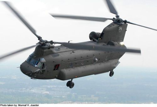 Boeing CH-47 Chinook - photo 1