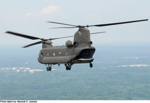 Boeing CH-47 Chinook - photo 2