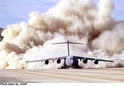 Boeing C-17 Globemaster III - photo 2