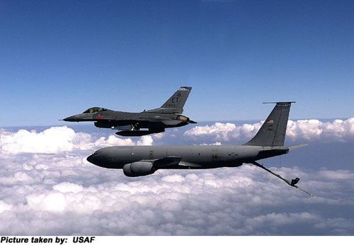 Boeing KC-135 Stratotanker - photo 2
