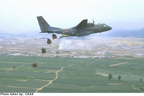 IPTN/CASA CN-235 - photo 7