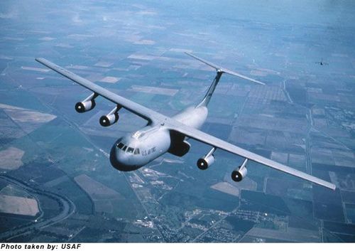 Lockheed Martin C-141 Starlifter - photo 3