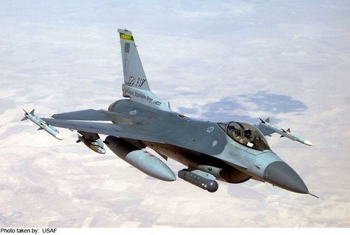 Lockheed Martin F-16C/D Fighting Falcon - photo 11
