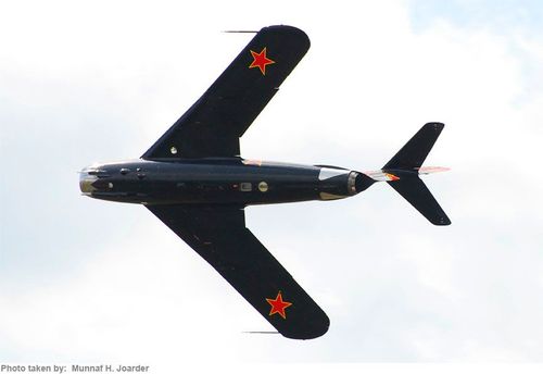 Mikoyan-Gurevich MiG-17 Fresco - photo 1