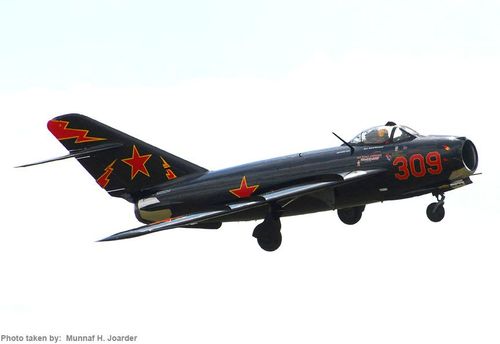 Mikoyan-Gurevich MiG-17 Fresco - photo 11