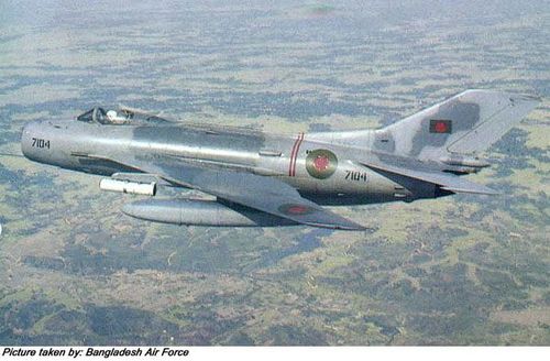 Mikoyan-Gurevich MiG-19 Farmer - photo 1