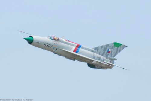 Mikoyan-Gurevich MiG-21 Fishbed - photo 8