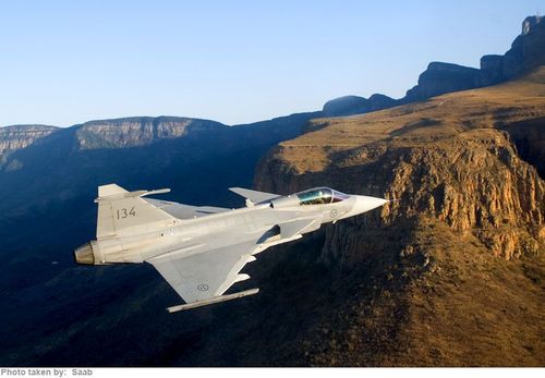 SAAB JAS 39 Gripen - photo 2