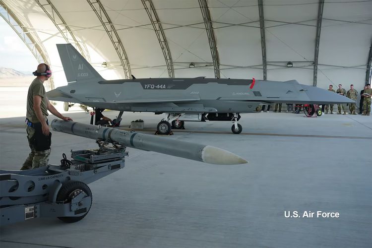US AIR FORCE TESTS HOW SMALL TEAMS WILL OPERATE ITS NEW UNCREWED FIGHTERS