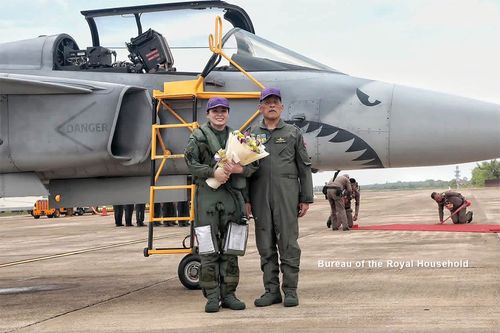 Thailand’s Queen Suthida flies Saab Gripen solo with just 4 weeks training