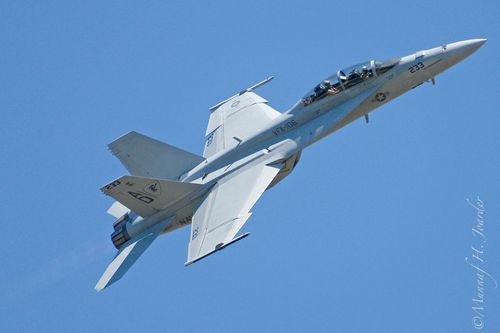 Finland Scrambles F/A-18 Fighter Jets Amid Drone Warning Near Helsinki Airport